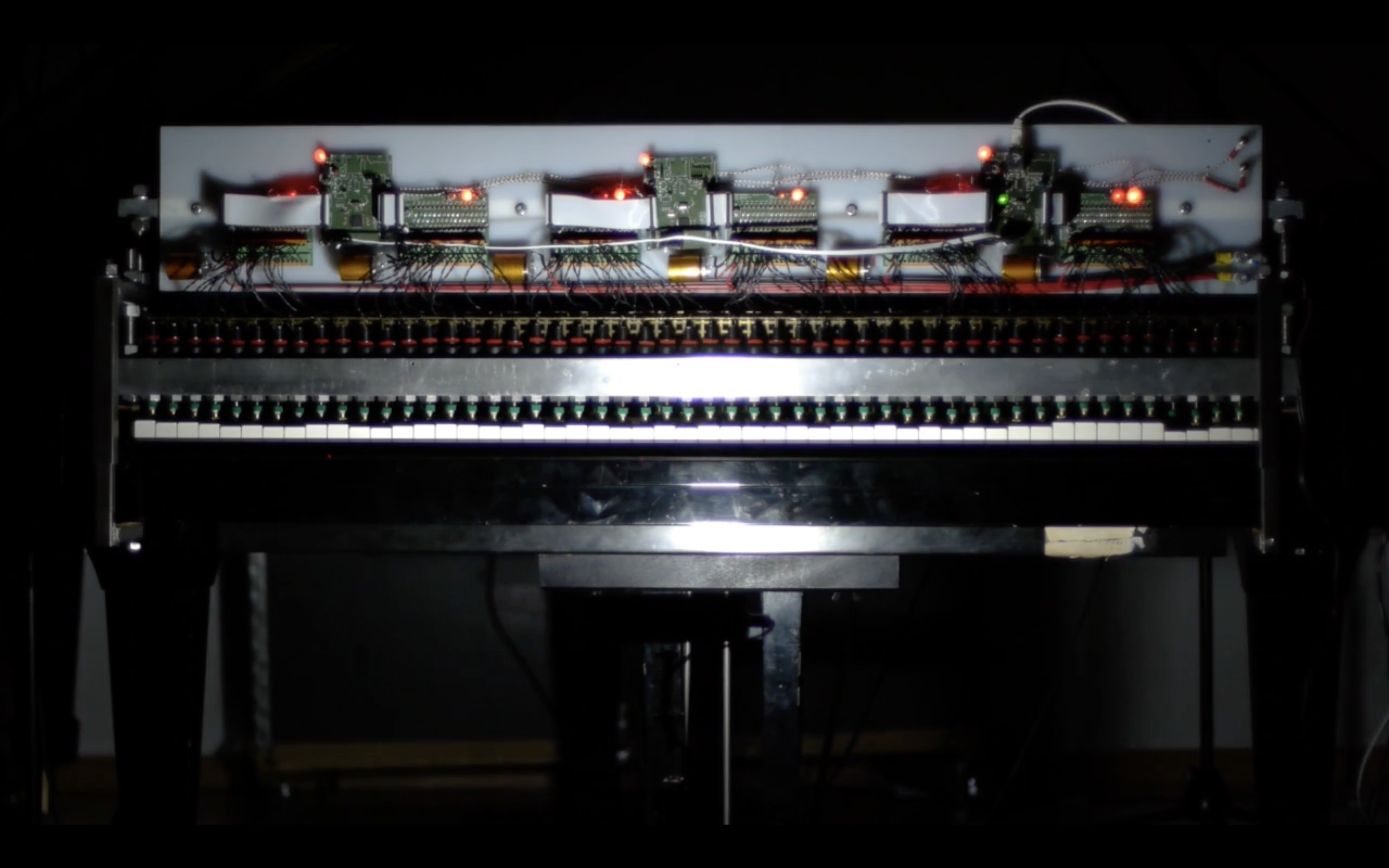 Robotic Piano Hyperbodies